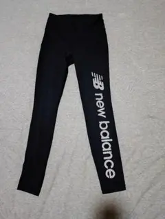 New Balance レギンス ブラック ロゴ入りのサムネイル