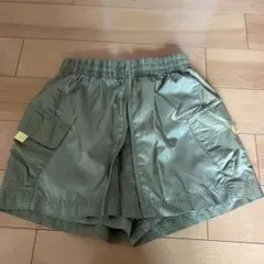 Nike オリーブグリーン　スカートみえショートパンツ
