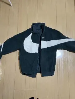 NIKEリバーシブルボアジャケット　グリーン