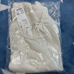 ユニクロ　リブフリースハイネックTシャツ140