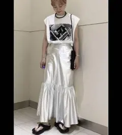 美品✨アダムエロペ✨メタリックワッシャーナイロンスカート　ロング丈　シルバー　Mのサムネイル