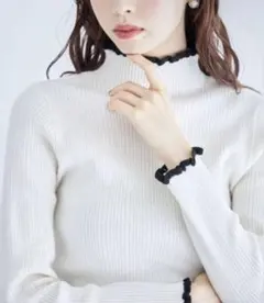 tocco closet ホワイトリブ編みタートルネック