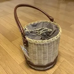 UNTITLED アンタイトル　巾着型　かごバッグ　新品・未使用