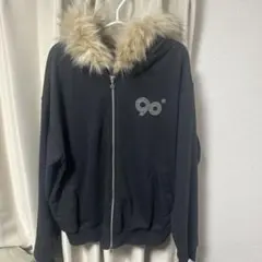 9090ファー付きジップアップパーカー タグ付き 即完品 - メルカリ