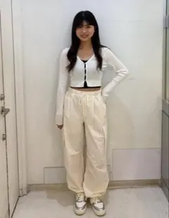 【GU】未使用タグ付き　パラシュートカーゴパンツ