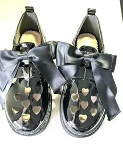 【新品】mon Lily 　厚底ローファー　地雷系ブラック23.5　ハートカットのサムネイル