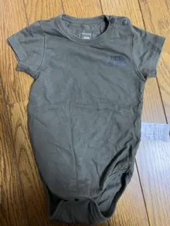 THE NORTH FACE ロンパース 80 カーキ