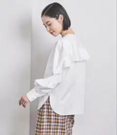 美品　ユナイテッドアローズ ラッフル ノーカラー シャツ ホワイト