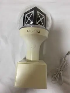 NiziU ペンライトセット Tシャツ バックパック 2025年最新】NiziUペンライトの人気アイテム - メルカリ