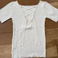未使用　BELIEVE アイボリー Vネック 半袖ニット M