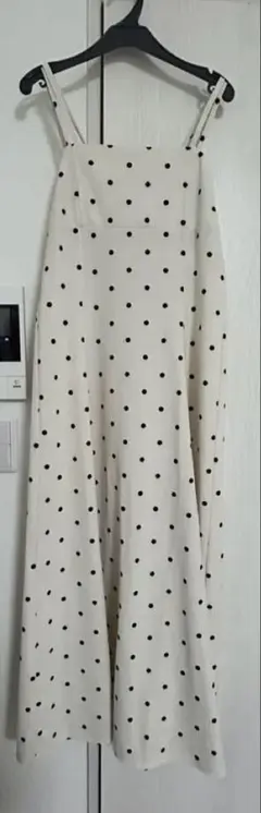 水玉模様ストラップ付きロングワンピ