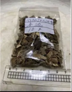 高品質】ベトナム産 沈香 10g / 香木 伽羅 羅国 真南蛮 - メルカリ