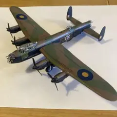 アブロ　ランカスター　1/144 組立済み 模型 f-toysのサムネイル