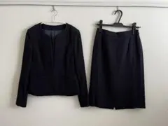 ru ネイビー　スカートスーツ