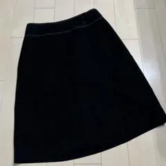 マーガレットハウエル　黒ひざ丈スカート 台形　巻きスカート