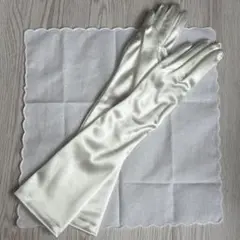 オフホワイト サテン ウェディンググローブ　肘下