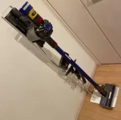 Dyson V7 Fluffy スティッククリーナー 本体 付属品 スタンド - メルカリ