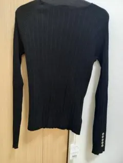 【新品】袖ボタンリブニット