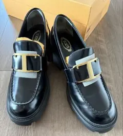 2026年最新】Tod's 汚れ・破れ・臭いなど：なし レディース ローファー