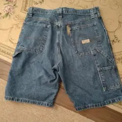 Item thumbnail for item 64674547-24d9-41bb-85b1-c417111fd14f