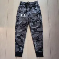 UNDER ARMOUR 迷彩柄 ロングパンツ　130