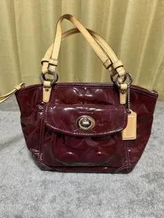 COACH バーガンディ パテントレザー ハンドバッグ