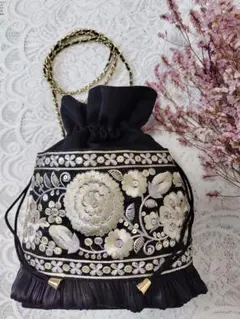 インド刺繍　巾着　サコッシュ　ポシェット　バッグ　ハンドメイド　No.18