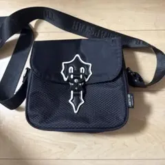 TRAPSTARブラックショルダーバッグ