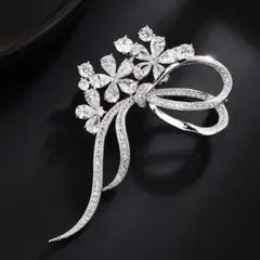 【極美品✨️】SWAROVSKI フラワー クリスタル シルバー ブローチ スワロフスキー SWAROVSKI フラワーモチーフ ブローチ