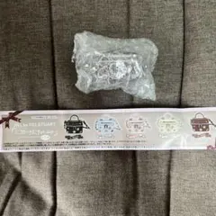 JILL by JILL STUART ミニブローチバニティキーホルダー　ワイン