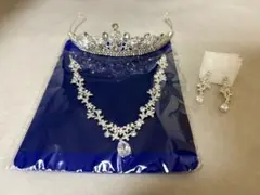 結婚式♦ティアラネックレスピアスセットブライダルウエディングピアス