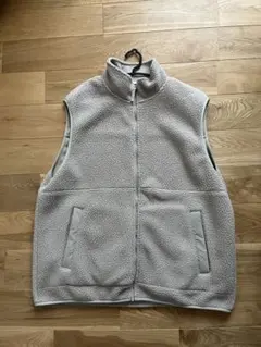 送料込　フリース ベスト XL ナチュラル　gu ジーユー