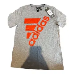 B*s様 adidas グレーオレンジ Tシャツ 150