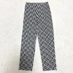 【美品】プリーツプリーズ 総柄プリーツパンツ ブラック×ホワイト Mサイズのサムネイル