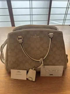 COACH ベージュ ショルダーバッグ