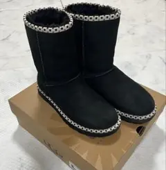 ［希少限定モデル］UGGアグ ドット柄ムートンブーツ