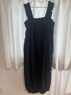 フリル付き黒サロペット　kosatofuku様