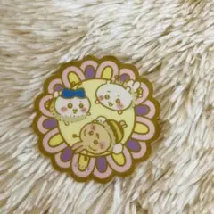 ちいかわ♡キラキラダイカットステッカー♡ハチワレ　うさぎ　蜂