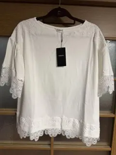 新品INGEBORG ホワイト レース使い 半袖カットソー サイズ4のサムネイル