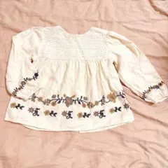 お花刺繍　クリーム色長袖シャツ　トップス　90cm ZARA BABY