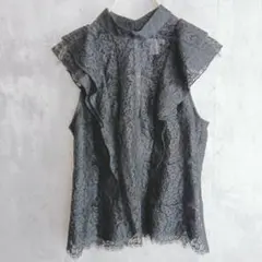 【H&M】黒のレースハイネックノースリーブトップス　フリル　細身　背中見せ