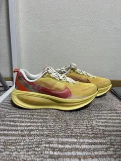 美品NIKE ズームボメロ18 ランニングシューズ　ズームペガサス　マラソン