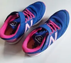 New Balance スニーカー 青/ピンク