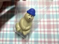 ポーラーベアのフィギュア ボールチェーン付き - メルカリ