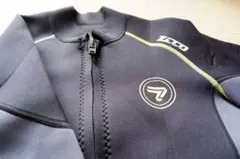 VISSLA - 2mm フロントジップベスト 米国企画のブラックロゴ M - メルカリ