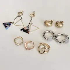 多様なデザインのイヤリング.リングセット