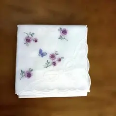 森英恵　値下げ　花と蝶刺繍 ハンカチのサムネイル
