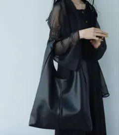 HARE シンセティックレザーショッパートートバッグ　ハレのサムネイル