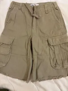 ZARA ベージュ カーゴショートパンツ