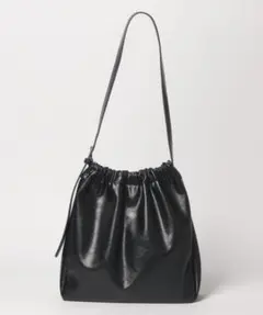 美品　ローリーズファーム　ブラックレザー　ショルダーバッグ